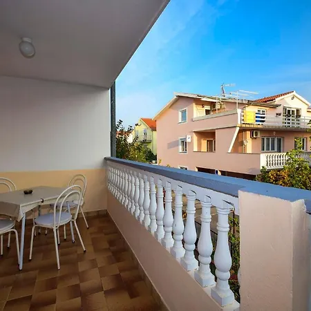 Apartamento Pesic 1208 Vodice