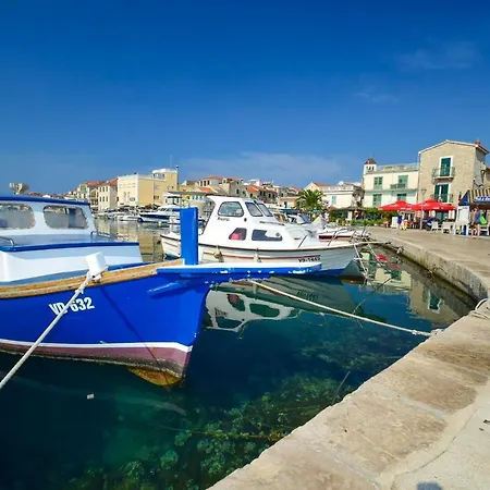 Pesic 1208 * Vodice